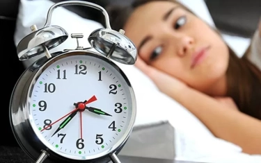 10 Cara Menghilangkan Mata Panda, Bisa Membuat Wajah Terlihat Lebih Segar