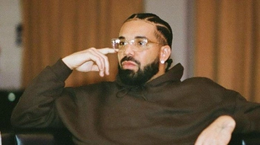 Lirik Lagu dan Terjemahan Teenage Fever - Drake: If You Had My Love