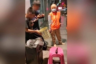 Pengamen Remaja Kakak Adik Ini Raup Penghasilan Rp 33 Juta Per Bulan