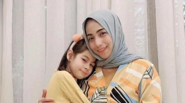 Siti KDI Kompak Pakai Tas Branded Bareng Anak, Harganya Gak Kaleng-kaleng