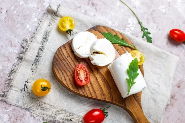 Ketahui Manfaat dan Efek Samping Konsumsi Keju Kambing Untuk Kesehatan Tubuh