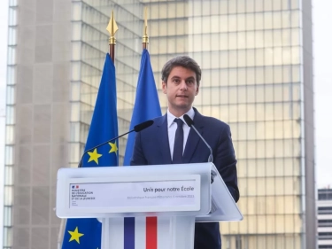 Kisah Kedekatan Perdana Menteri Termuda Prancis Gabriel Attal dengan Presiden Macron