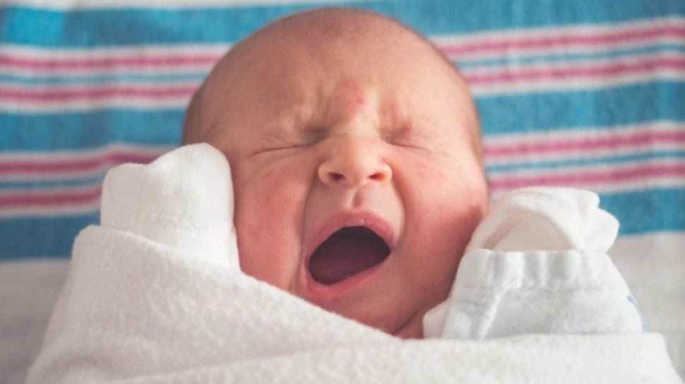 Tak Perlu Buru-Buru Beri Sufor, Bayi Menangis Bukan Berarti ASI Kurang