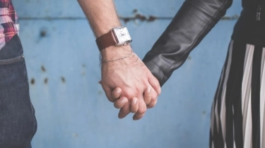10 Arti Mimpi Punya Pacar Baru, Duh Lagi Gak Bahagia dengan Kekasih Sekarang!