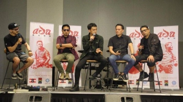 Chord Gitar dan Lirik Lagu Setengah Hati - Ada Band,  Kunci dari F: Tertegun Ku Memandangmu