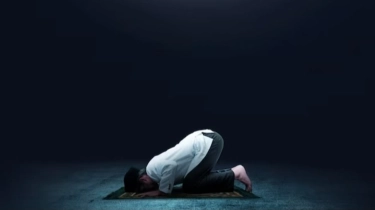 Niat Sholat Malam Rajab, Berapa Rakaat? Ini Tata Cara dan Waktu Mengerjakannya