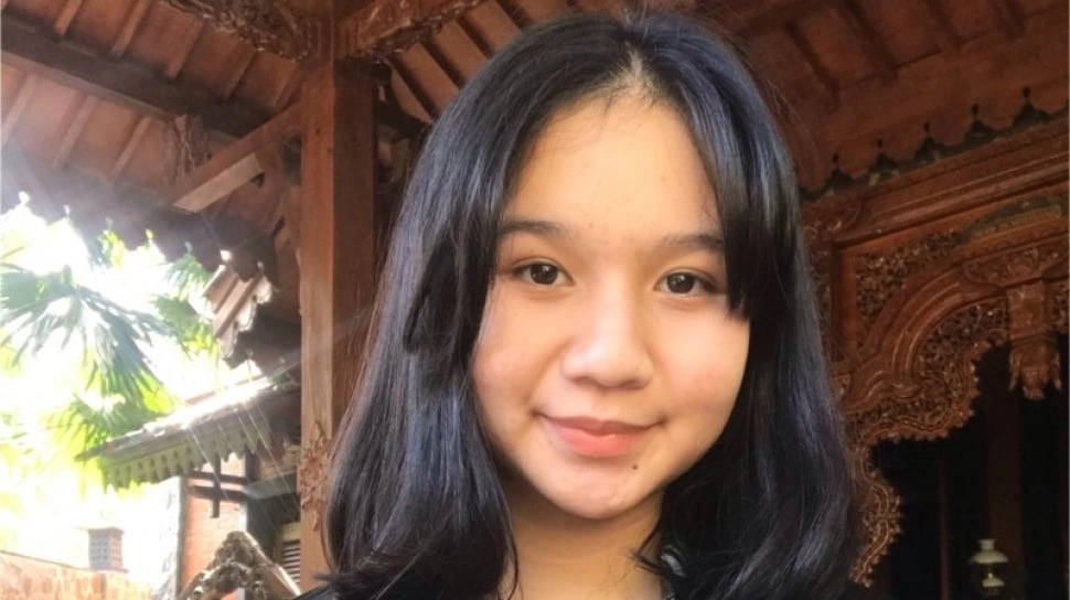 Mahasiswi UGM dan Keluarga Artis, Ini Beda Background Mantan Alam Ganjar Anggitha Ayu vs Fuji