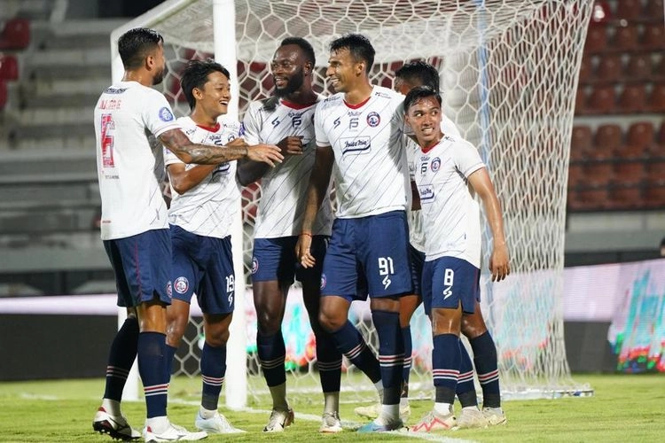 Cerita di Balik Jersey ''Gado-Gado'' Arema FC