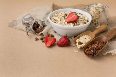 Kenali Perbedaan Oat, Muesli, dan Granola: Manakah yang Lebih Cocok untuk Gaya Hidup Sehatmu?
