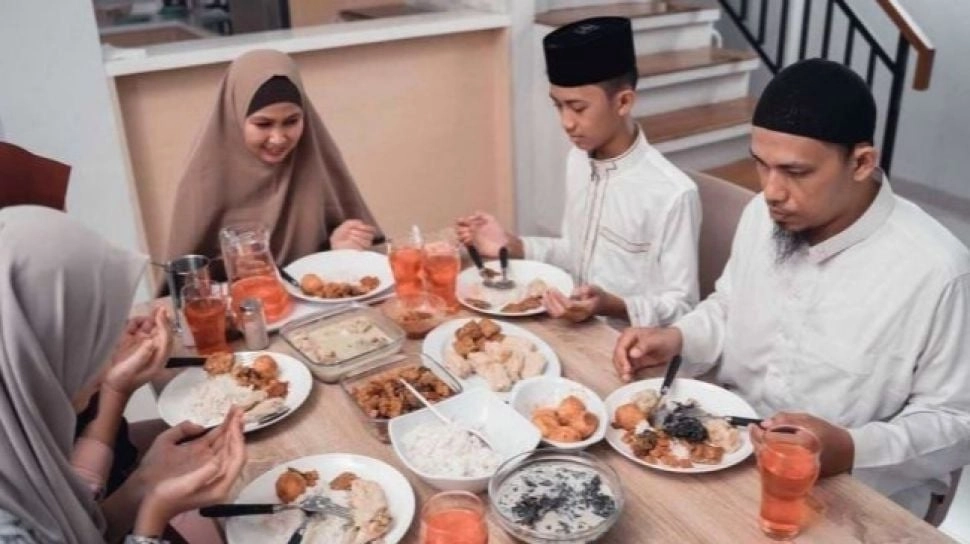 Doa Buka Puasa Rajab Sekaligus Puasa Senin Kamis: Latin dan Artinya