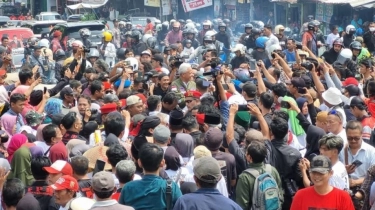 Blusukan ke Pasar Induk Kajen Pekalongan, Ganjar Pranowo Diteriaki Presiden