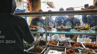 Dukung Pelaku UMKM, Komunitas Warteg Gelar Makan Gratis