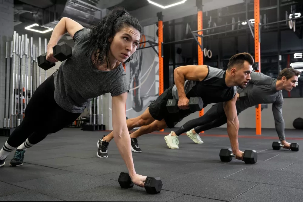 Terbukti Kombinasi Suplemen Protein dan Nge-gym dapat Membentuk Otot? Begini Penjelasannya