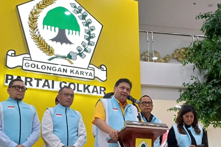 Bantah Isu Pemakzulan Jokowi, Airlangga: Kepercayaan Publik ke Presiden Tinggi