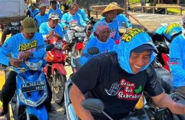 Relawan Prabowo Salurkan Bantuan 50 Ton Pupuk Murah di Dua Kecamatan Kabupaten Madiun
