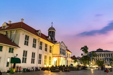 7 Tempat Wisata yang Bisa Ditempuh Naik KRL, Jalan Kaki dari Stasiun