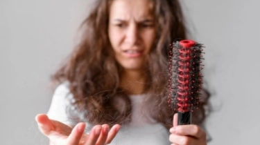 5 Tanda Rambut Rusak, Ternyata Bukan Sekadar Kusam dan Berantakan Lho!