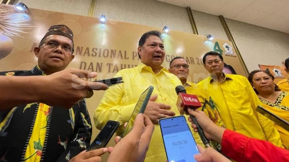 Akhirnya Buka Suara, Airlangga Hartarto Pasang Badan Untuk Jokowi: Golkar Tidak Akan Lakukan Pemakzulan!