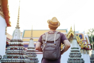 6 Tips Tidak Kehabisan Uang Saat Liburan ke Luar Negeri
