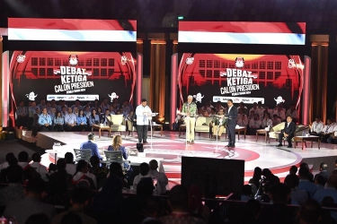Debat Ketiga Pilpres 2024 Pertontonkan Literasi Rendah tentang Informasi yang Dikecualikan