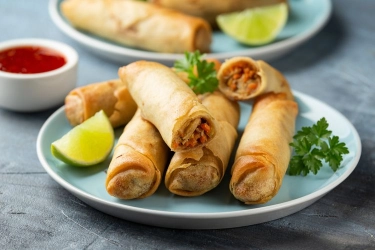 Resep Lumpia Isi Ayam Rebung, Makanan Imlek yang Bermakna Keberuntungan
