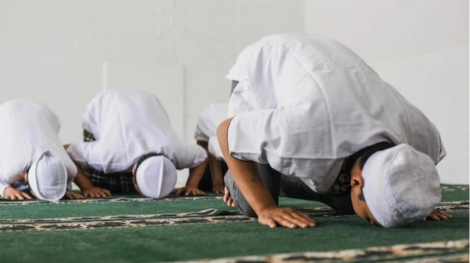 Jam Berapa Sholat Sunnah Rajab 2 Rakaat: Niat, Tata Cara, Waktu Terbaik Mengerjakannya