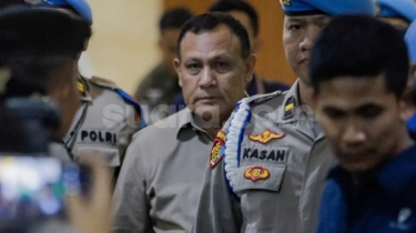 Seorang Diri Firli Bahuri Diperiksa Sebagai Tersangka Kasus Pemerasan di Bareskrim