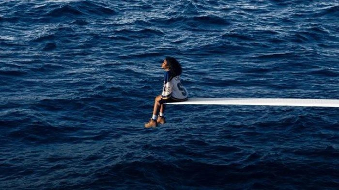 Lirik Lagu dan Terjemahan Nobody Gets Me - SZA: Whats Left of You, How am I Supposed to Tell ya?
