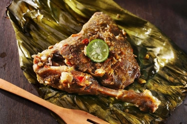 Resep Ayam Songkem Madura, Berbumbu Cabai Hijau yang Pedas