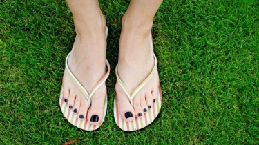 Waspada Risiko Pakai Sandal Jepit atau Sandal Karet Bagi Pasien Diabetes