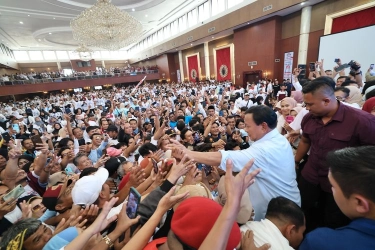 Prabowo-Gibran Janji Putihkan Utang Petani dan Nelayan