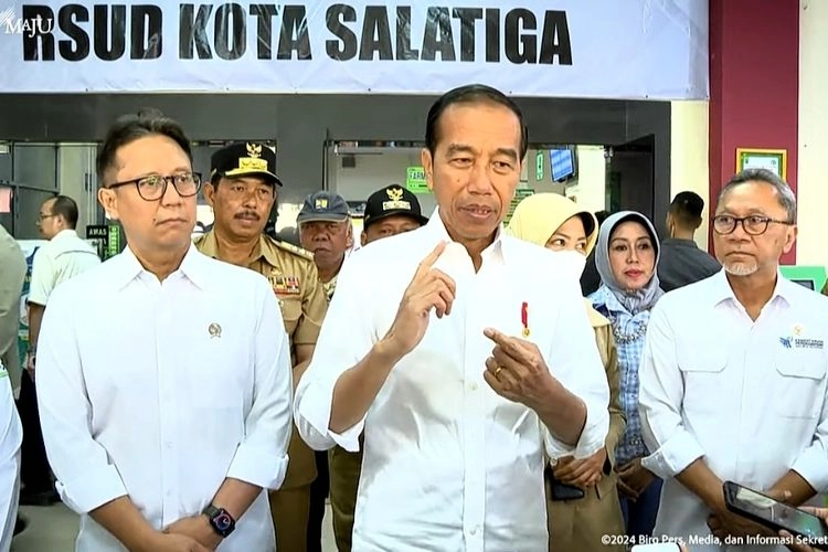 Jokowi dan Gibran Keliling Jateng, Upaya ''Buntuti'' Ganjar?