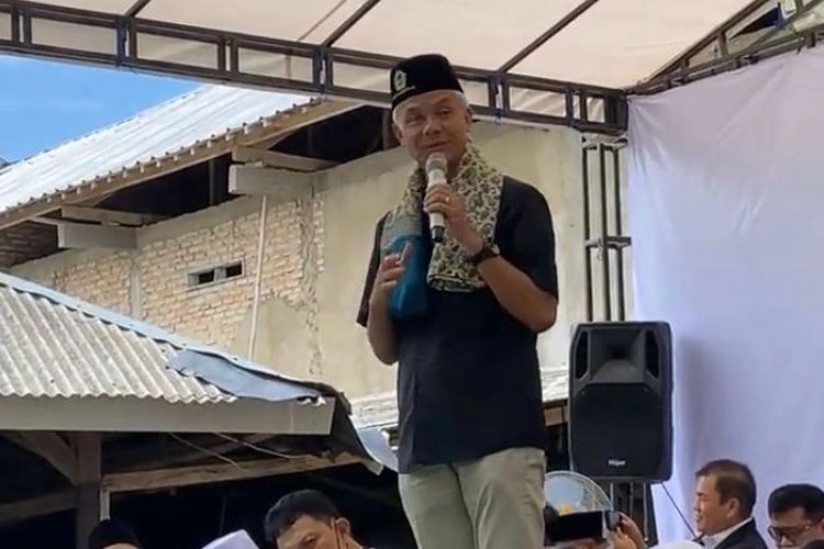 Nge-Tweet ''Ojo Adigang, Adigung, Adiguna'' Seusai Debat, Ganjar: Jangan Ada yang Baper