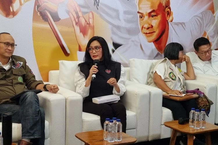 Tak Khawatir Suara Ganjar Digerus Gibran, TPN Sebar Narasi Bansos dari Pajak Rakyat