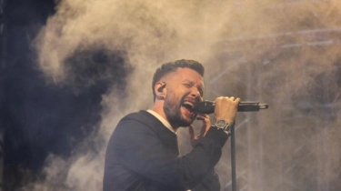 Chord Gitar dan Lirik Lagu Lighthouse - Calum Scott: All I Know I'll Follow Every Road