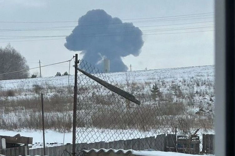 Pesawat IL-76 Rusia Jatuh, Disebut Bawa 65 Tawanan Perang Ukraina