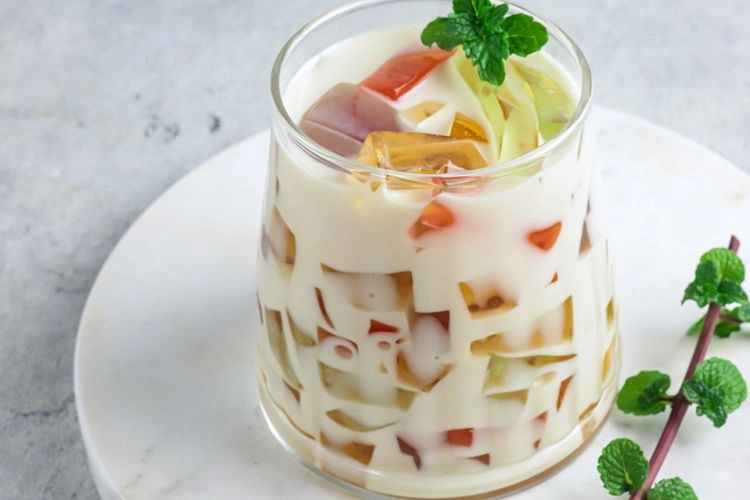 Resep Es Godir Warna-warni, Minuman Segar dengan Banyak Isian