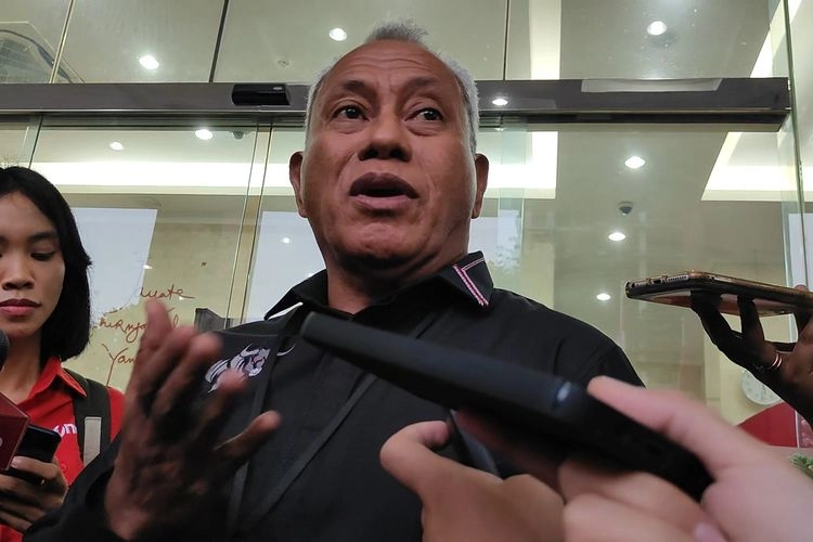 Singgung Sikap Jokowi, Komarudin Watubun: Kan Anaknya Cawapres, Kalau Bapaknya Kampanye Itu Pertama di Dunia