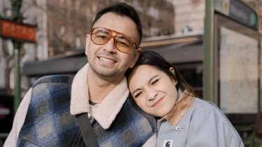 Lagi di Italia Bareng Raffi Ahmad, Nagita Slavina Gendong Tas Seharga Mobil