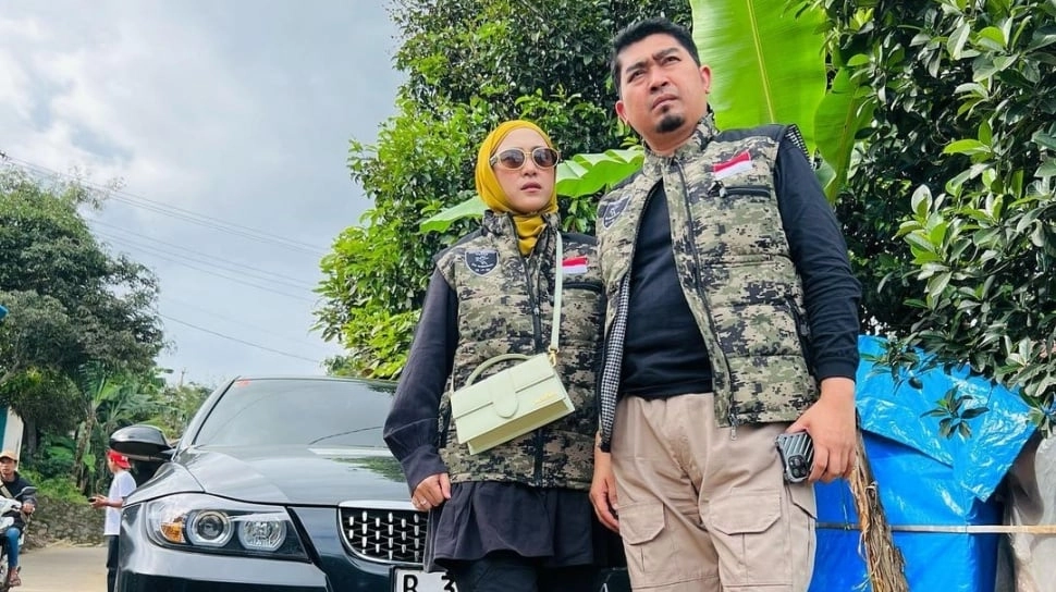 Sumber Kekayaan April Jasmine, Istri Ustaz Solmed yang Punya Hunian Mewah Bak Resort
