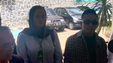 Catherine Wilson dan Idham Masse Terlihat Kompak Hadiri Sidang Cerai