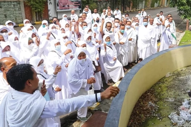 Cegah Kram di Pesawat, Manasik Haji Disisipi Materi Senam Perenggangan