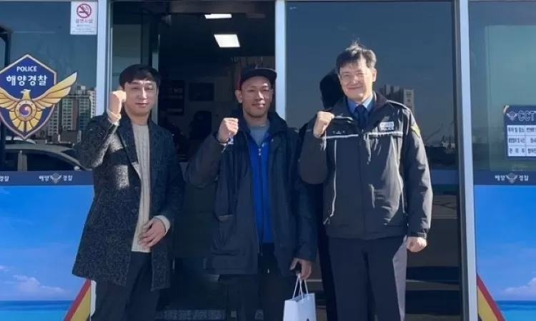 Selamatkan Perempuan Korea Yang Jatuh ke Laut, Nelayan Indonesia Mendapat Ganjaran dari Otoritas Setempat