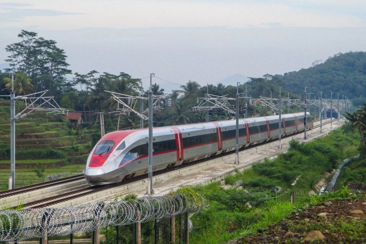 Kereta Cepat Whoosh Diisukan Sepi Penumpang, Bos KCIC: Wajar Bukan ''Peak Season''