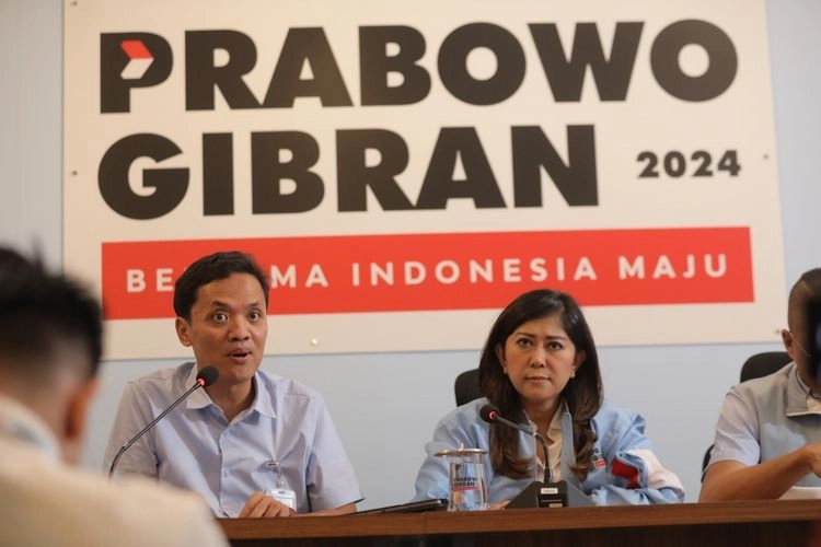 Mahfud Nyatakan Ingin Mundur, Habiburokhman: Kenapa Baru Bilang Sekarang?
