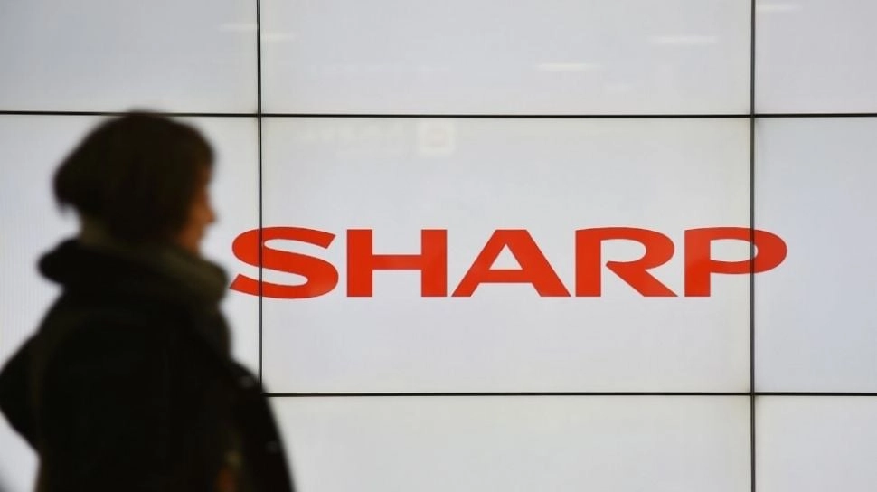 Sharp Indonesia Serahkan Hadiah Utama Program Undian Sharp Spektakuler