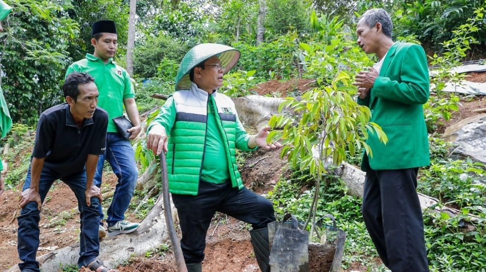 Temui Petani di Banyumas, Mardiono Promosikan Durian Bawor Go Internasional
