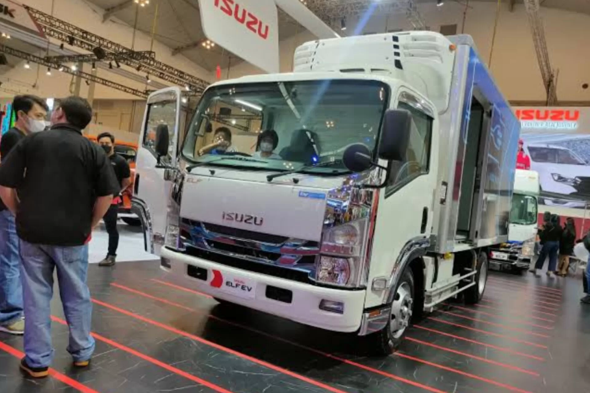 Mobil Sudah Banyak yang Bertenaga Setrum, Kapan Isuzu Mau Jual Truk Listrik?