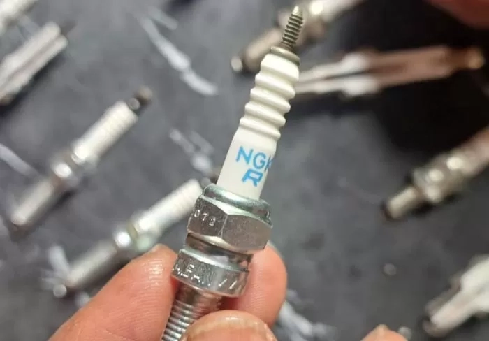 Wapada, Banyak Beredar Busi Palsu Begini Cara Membedakannya