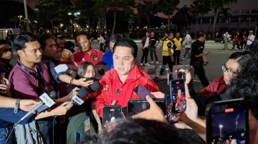 Erick Thohir Prihatin Lihat Kondisi Rumput SUGBK: Jaga, Sayang Aset Nasional